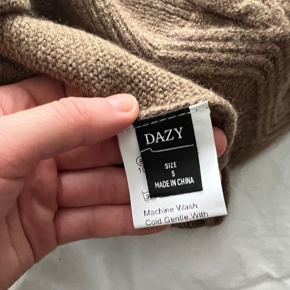 NWT SHEIN DAZY Cable Knit Drop Shoulder Sweater Size S(0) Color Mocha Brown - Picture 13 of 15